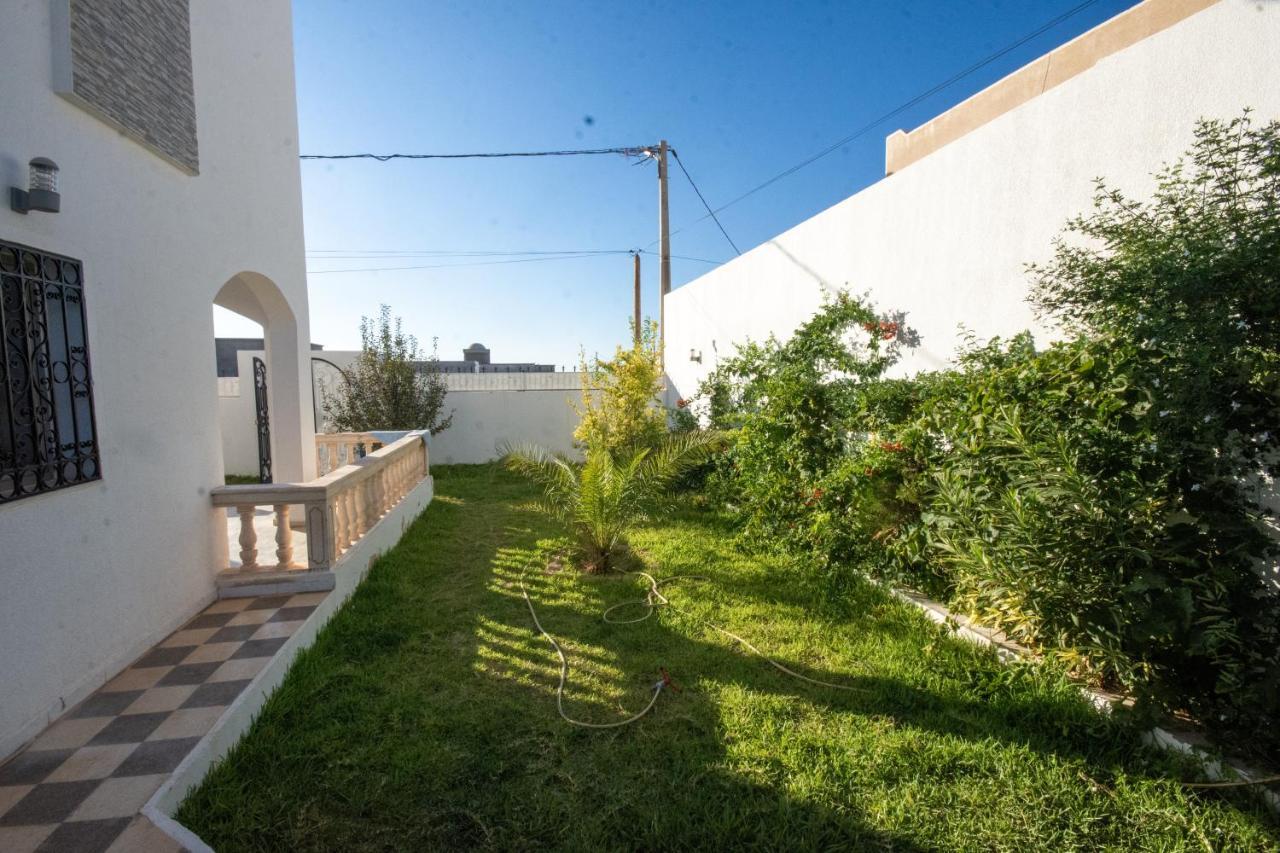 Villa Meublee Avec Piscine Et Abri De Voiture Erriadh Exterior photo