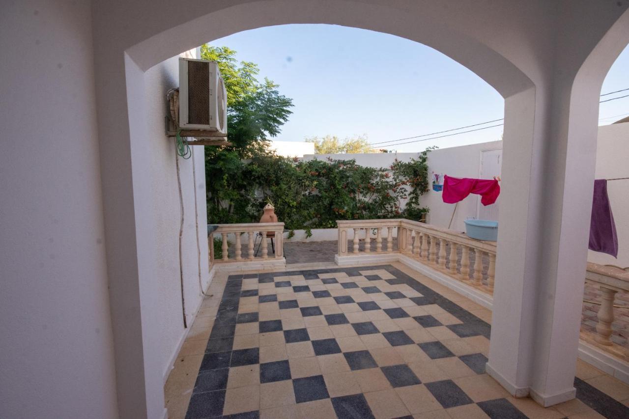 Villa Meublee Avec Piscine Et Abri De Voiture Erriadh Exterior photo