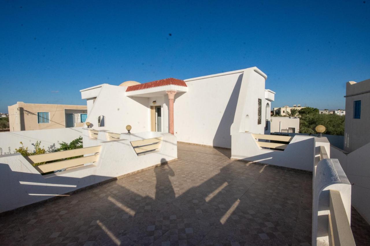 Villa Meublee Avec Piscine Et Abri De Voiture Erriadh Exterior photo